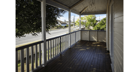 Comfortable 3-Bedroom Home with Double Carport in Convenient Location - Photo 4