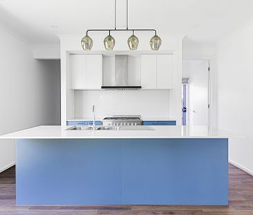 The perfect family lifestyle, with all key amenities right at your ... - Photo 4