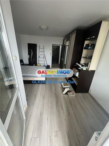 titan | garsoniera moderna 36mp | 1980 cada AC balcon pat parc metrou - Fotografie 2