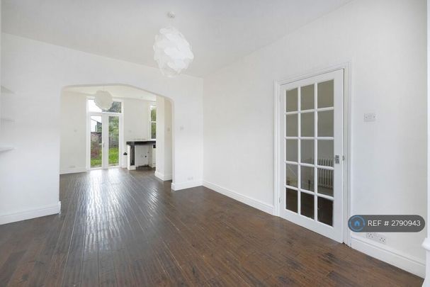 3 bedroom terraced house to rent - Photo 1