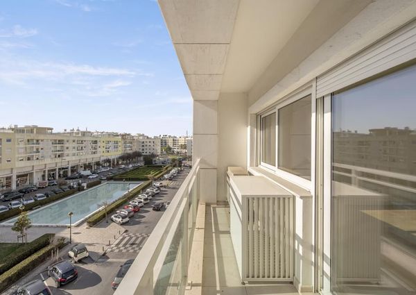 1 Bedroom Apartment with parking, Fórum Oeiras, Oeiras