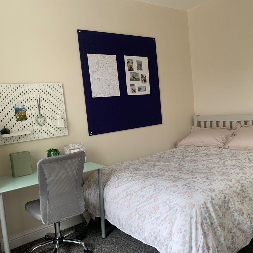 5 Bed Semi-Detached House, Trinity Avenue Lenton, NG7 - Photo 1