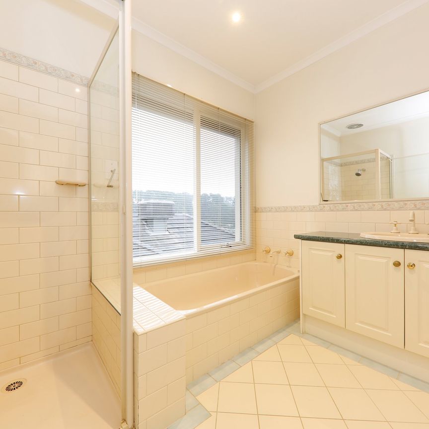 15 Leslie Street, Donvale - Photo 1