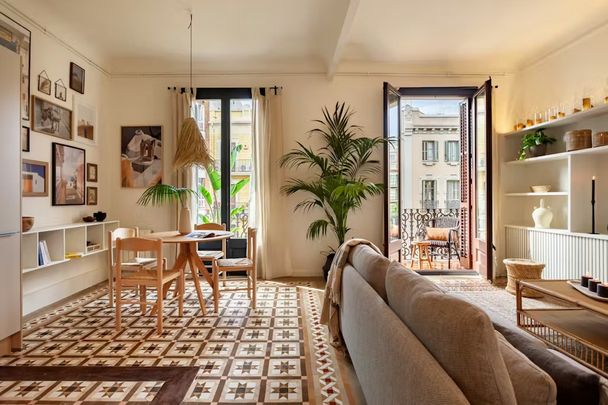 Carrer de Mallorca, Barcelona, Catalonia 08037 - Photo 1