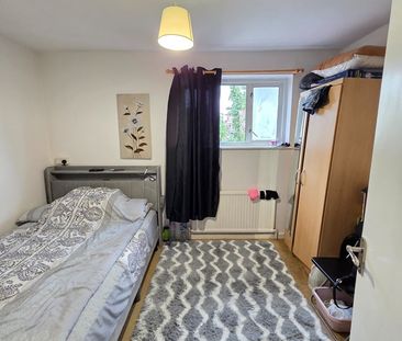 Room in a Shared House, Stratford, E15 - Photo 1