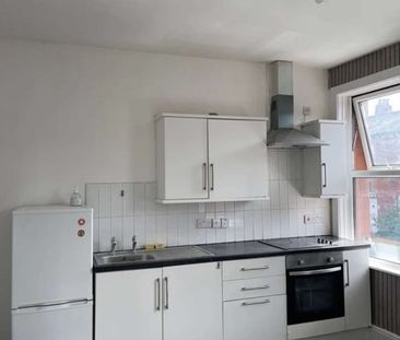 1 Bed Flat, Leeds, LS12 - Photo 4
