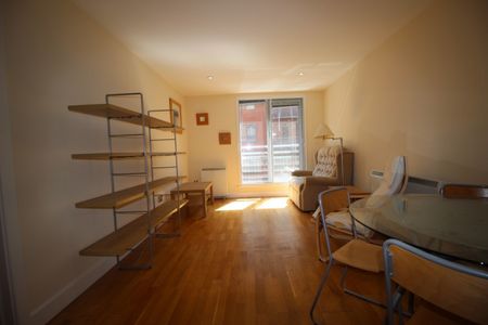 2 bed Apartment for Rent - Photo 2