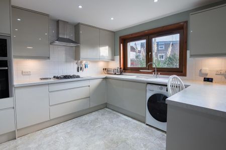 2 bedroom semi-detached house to rent - Photo 5