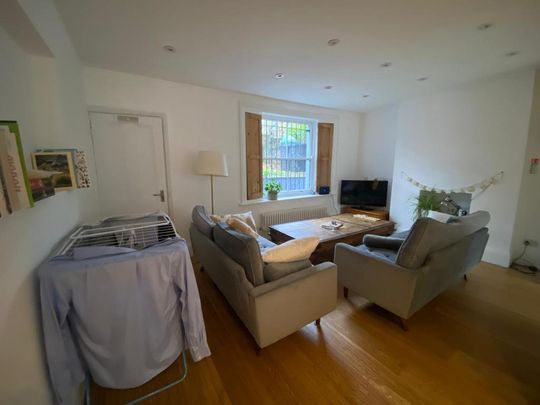 1 bedroom in a house share to rent - Photo 1