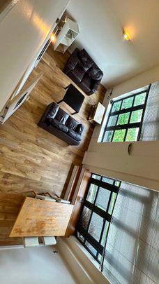 Bishopsgate House - Photo 1