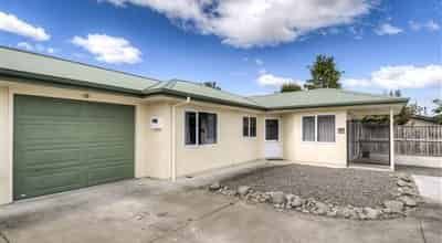 Cozy 3-bedroom Home - Photo 2