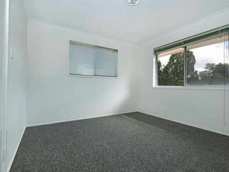 Charming Unit in Convenient Wilsonton Location - Photo 5