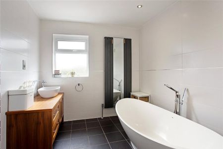 4 bedroom semi-detached house to rent - Photo 3