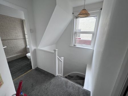 Tang Hall Lane, Tang Hall - P1068 - Photo 2