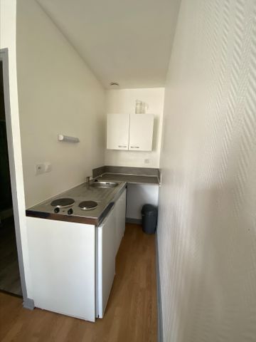 Location Appartement 19m² POITIERS 86000 - Photo 5
