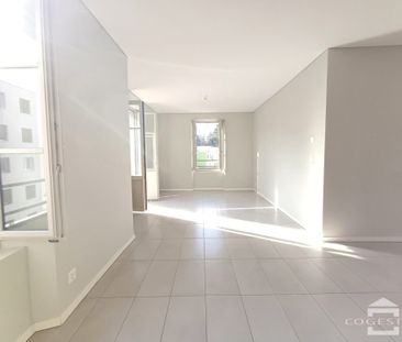 Bel appartement à louer et idéalement situé - Foto 1