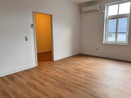 Barrierearme Innenstadtwohnung mit Aufzug und TG-Stellplatz - Photo 2