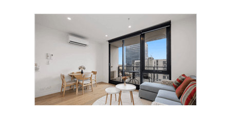 Live in the heart of Box Hill! - Photo 3