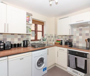 2 bedroom flat to rent - Photo 3