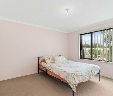 Neat Two Bedroom Flat with Open Living - Photo 4