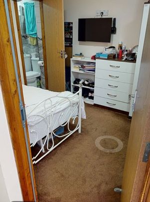 Room in a Shared House, Alton Road, B29 - Photo 1