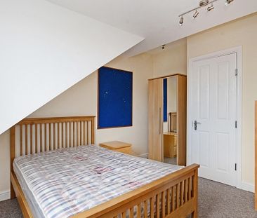 Fantastic 4 bedroom property - Photo 4