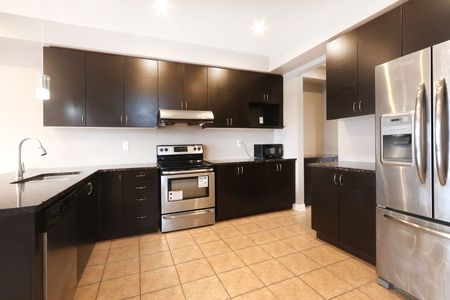 For Lease - 41 Pulpwood Crescent Unit# 2nd master bedroom, Richmond Hill, Ontario - Photo 3