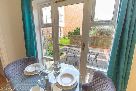 1 bedroom retirement property to rent - Photo 5