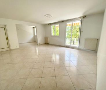 Location Appartement 4 pièces 86m² ST CYR SUR LOIRE 37540 - Photo 2