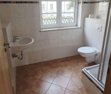 Nossen! Bezaubernde 2-Zimmerwohnung ... Laminat ... Tageslichtbad .... - Photo 2