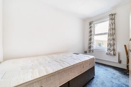 5 bedroom terraced house to rent - Photo 3