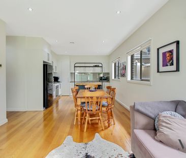 Contemporary Comfort and Everyday Convenience - Photo 4