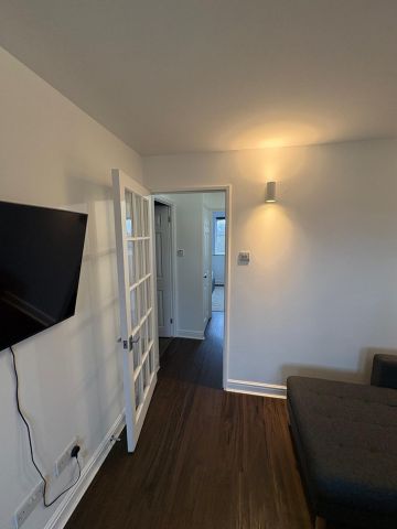 1 Bed Flat, Lucas Gardens, N2 - Photo 3