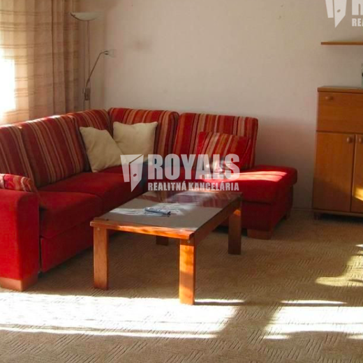 Kompletne zariadený 5i byt na poschodí rodinného domu, 2 balkóny, Lamač - Photo 1