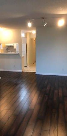 1 Bed / 1 Bath near Joyce-Collingwood Skytrain - Photo 1