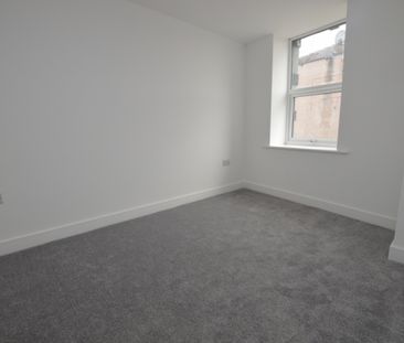2 Bedroom Apartment - Photo 2