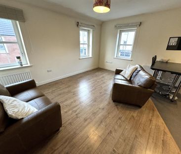 2 bedroom flat to rent - Photo 2