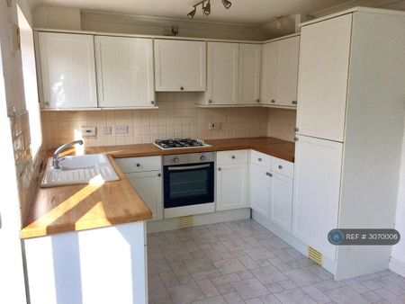 3 bedroom detached house to rent - Photo 5