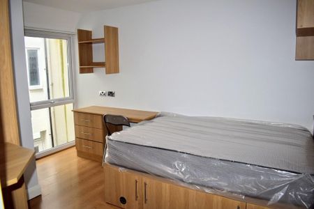 5 bedroom townhouse to rent - Photo 4