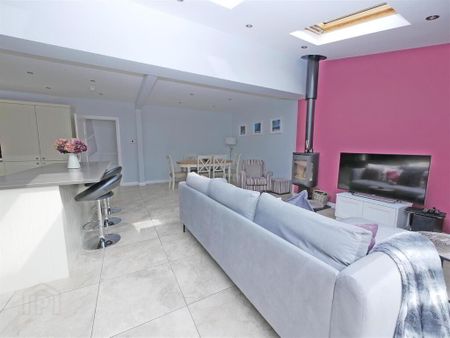 1 Carnbrae Avenue, Newton Park, Four Winds, Belfast, BT8 6NH - Photo 2