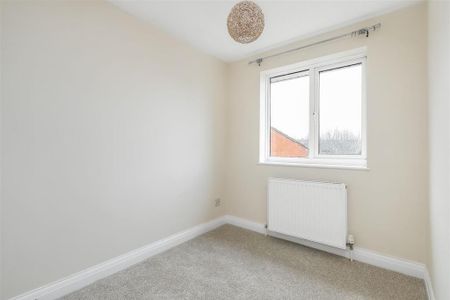 2 bedroom semi-detached house to rent - Photo 3