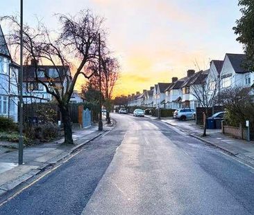 Hervey Close, London, N3 - Photo 2
