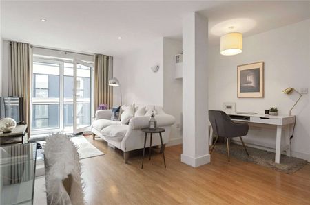 An appealing two bedroom modern apartment in Clerkenwell. - Photo 5