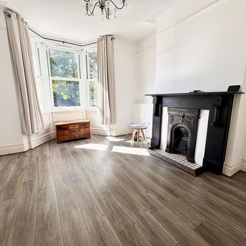 Wellsway, Bath - Photo 1