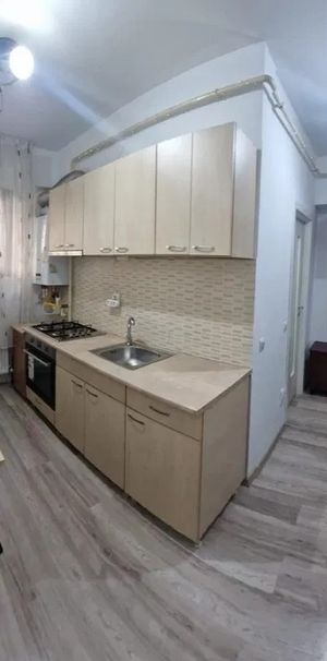 Apartament cu 1 camera, decomandat, zona Tatarasi-Ateneu - Fotografie 1