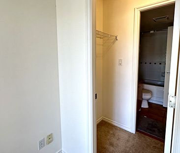 Charming 2 Bedroom Suite With Balcony & High Walk Score In Prime Location. - Photo 4