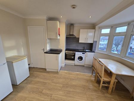 2 bedroom apartment to rent - Photo 5