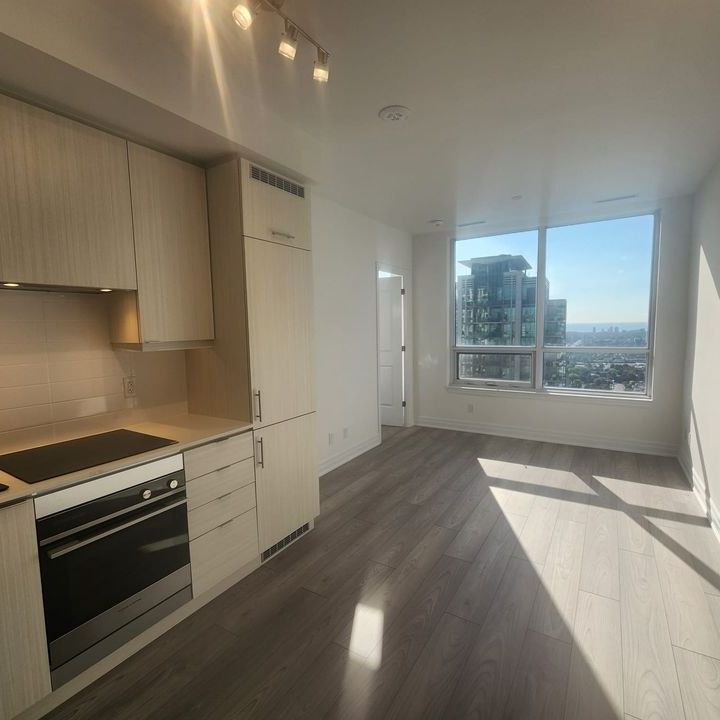 For Lease - 36 Elm Drive Unit# 3205, Mississauga, Ontario - Photo 1