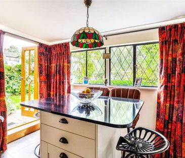 Wonderful Two Bedroom Cottage located in Stow-on-the-Wold. - Photo 3