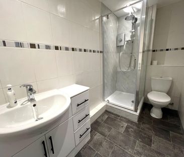 2 bedroom House To Let Total Size: 700 SQ FT - Photo 5